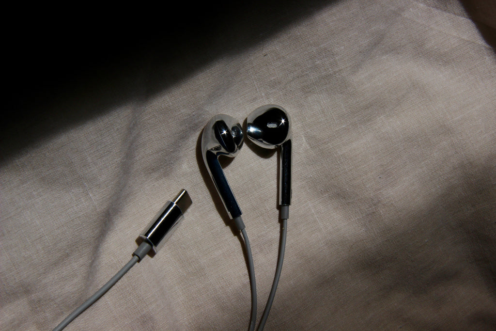 KNTK Chrome Earbuds
